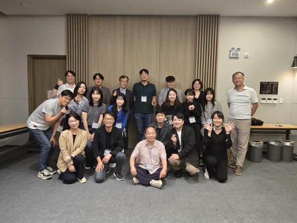 운영위원회 회의 현장 사진 2